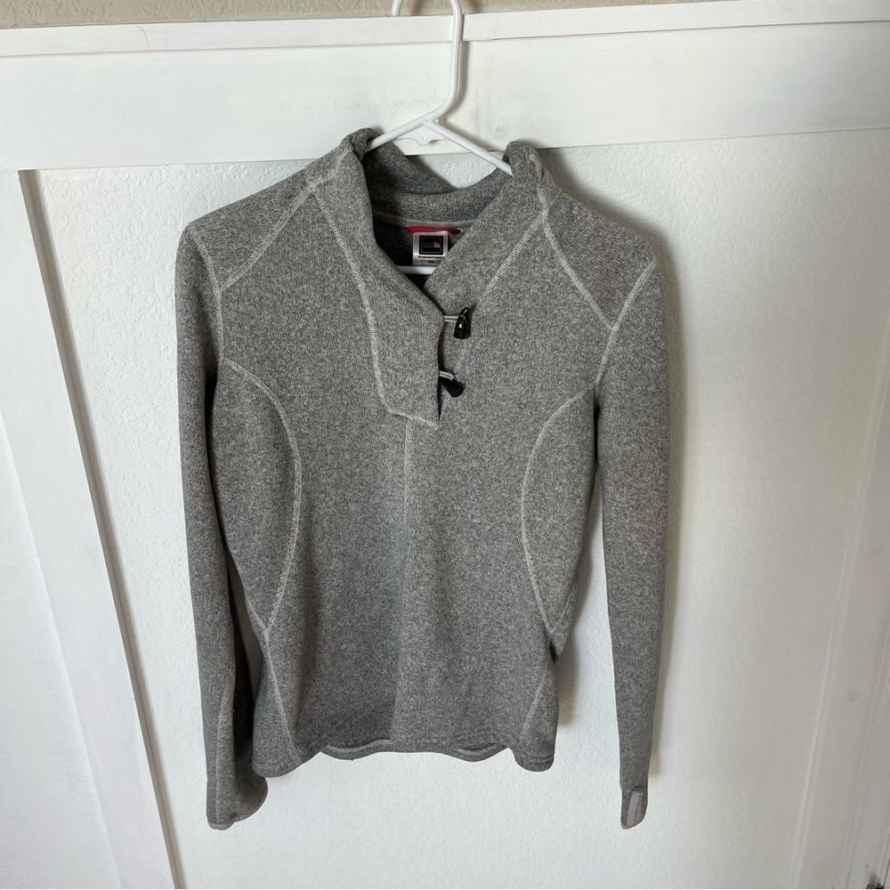The North Face Women's Medium Quarter-button Sweater.